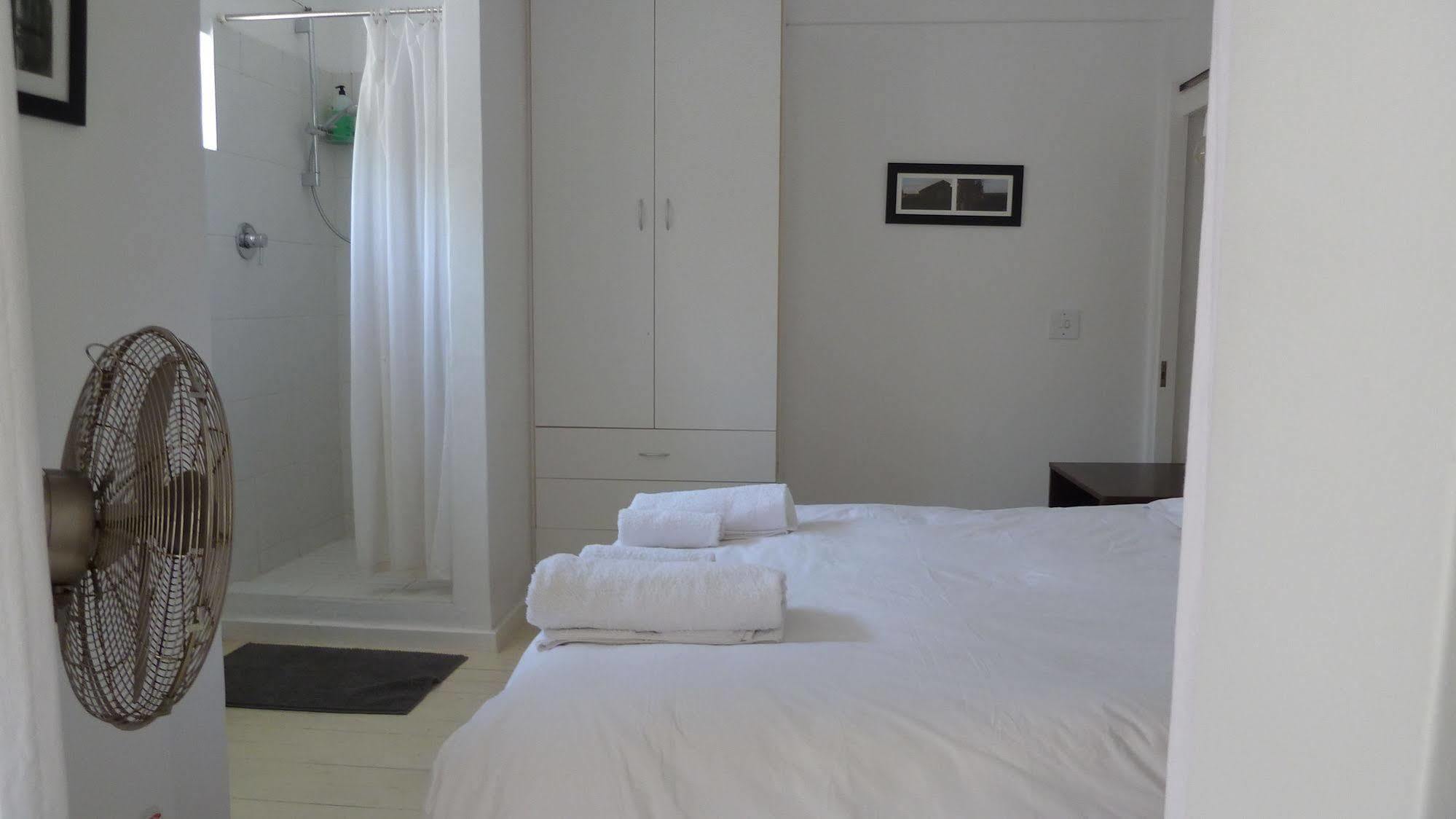 4 On Highworth Apartments And Studios Cape Town Luaran gambar