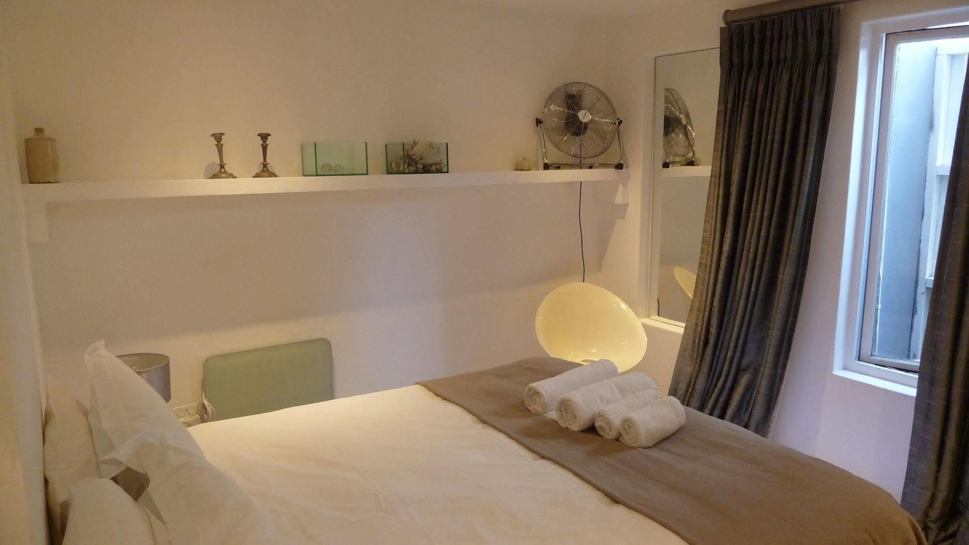 4 On Highworth Apartments And Studios Cape Town Luaran gambar