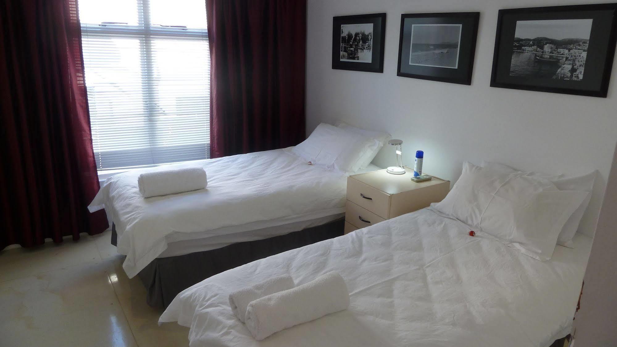 4 On Highworth Apartments And Studios Cape Town Luaran gambar