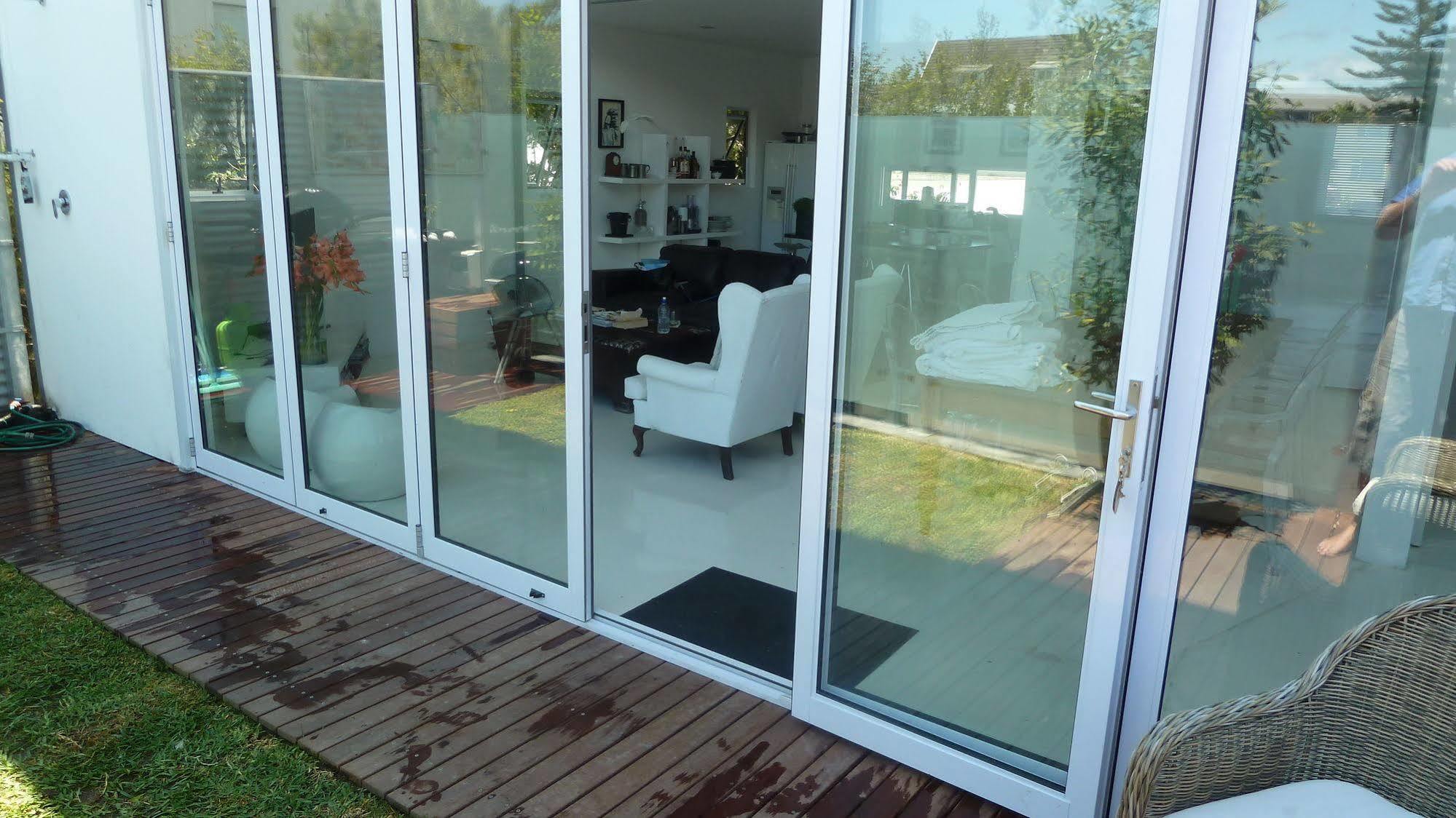 4 On Highworth Apartments And Studios Cape Town Luaran gambar
