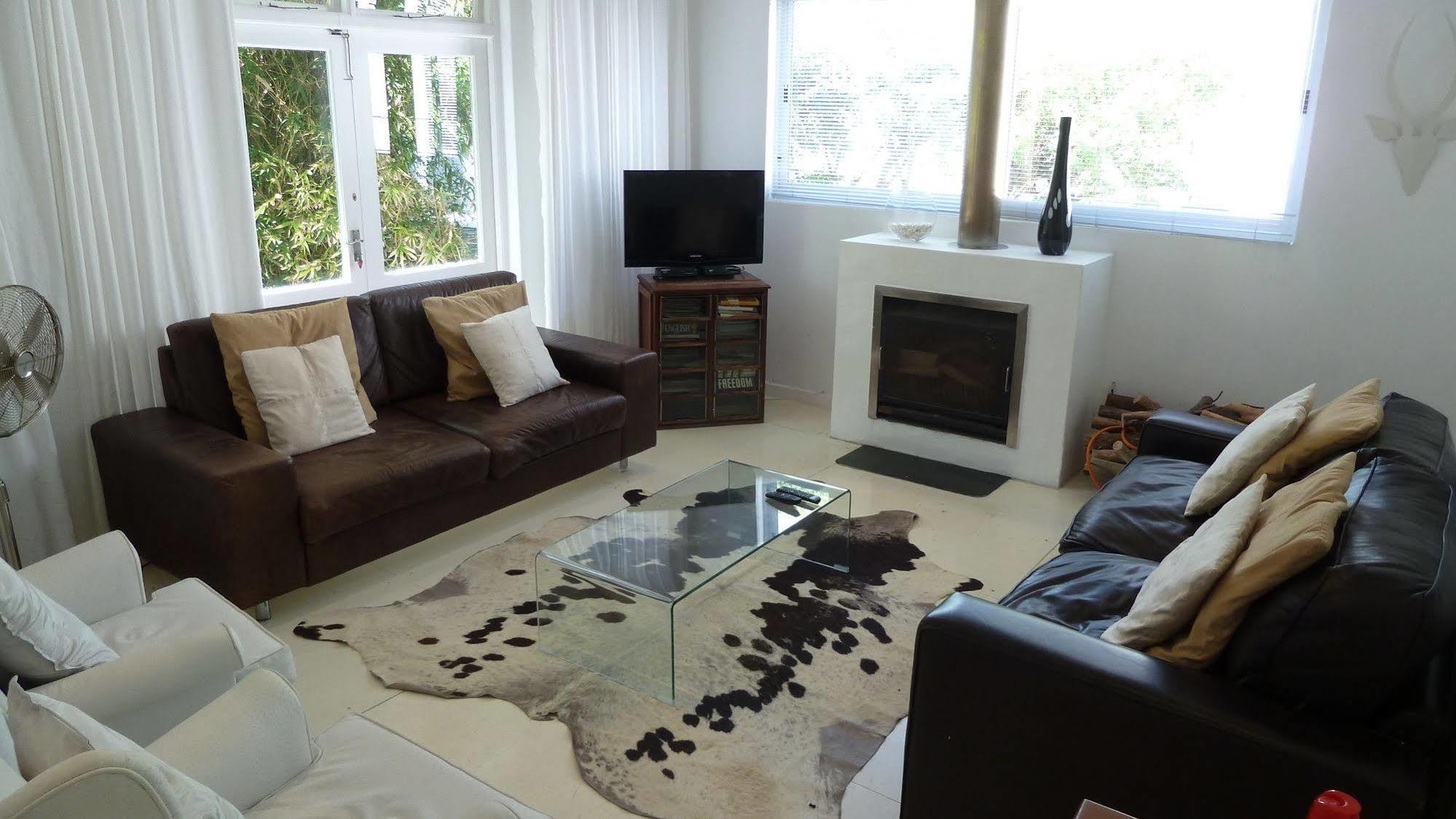 4 On Highworth Apartments And Studios Cape Town Luaran gambar