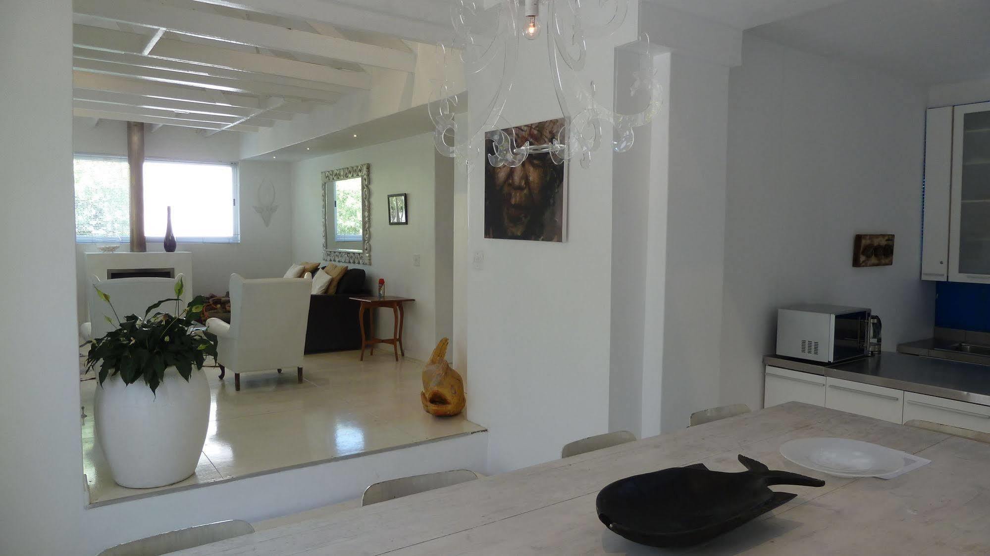 4 On Highworth Apartments And Studios Cape Town Luaran gambar